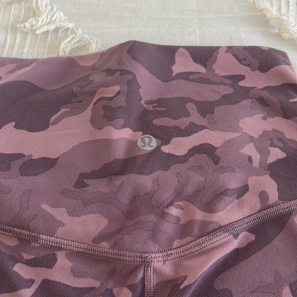 ‼️SOLD‼️ Lululemon Incognito Camo Pink Taupe Multi 25” - Picture 4 of 6